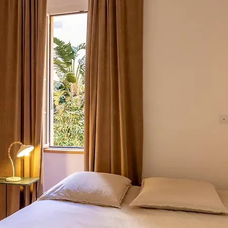 Ancien Seminaire De La Citadelle De Апартаменты