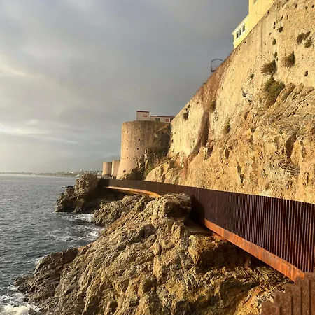 Apartamento Ancien Seminaire De La Citadelle De Bastia (Corsica)
